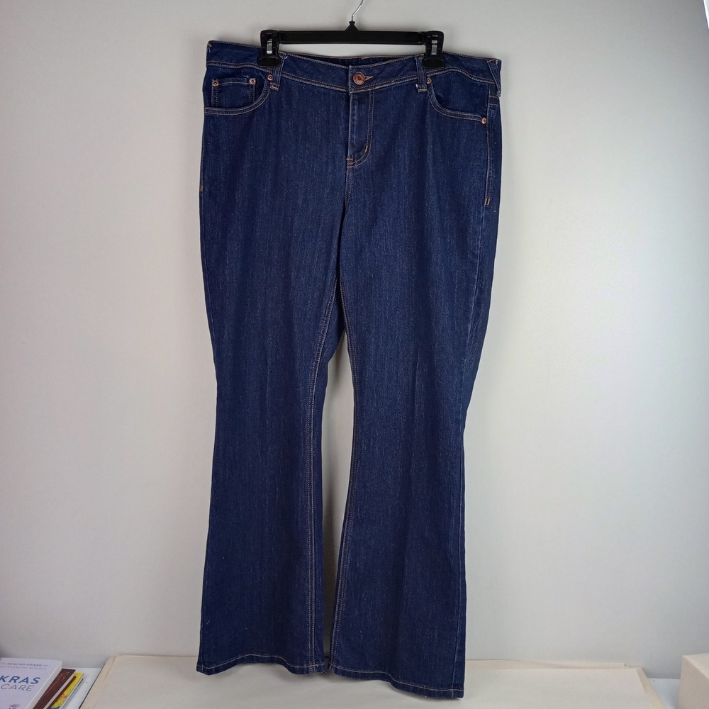Maurices Womens 18 Dark Blue Bootcut Flare Stretch Embroidery Denim Jeans